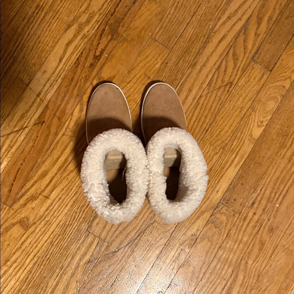 UGG Brown Ankle Sneaker Boots with Cream Fur Lining